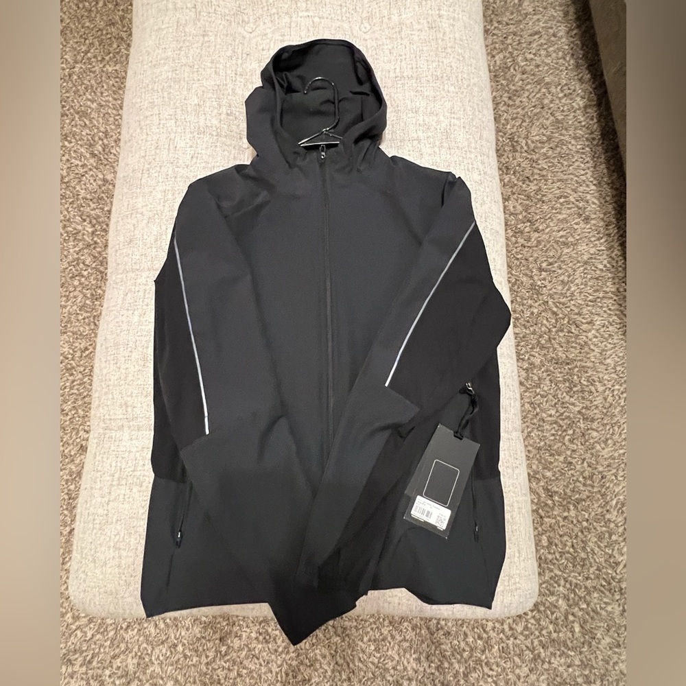 NEW WITH TAGS Warp light packable jacket